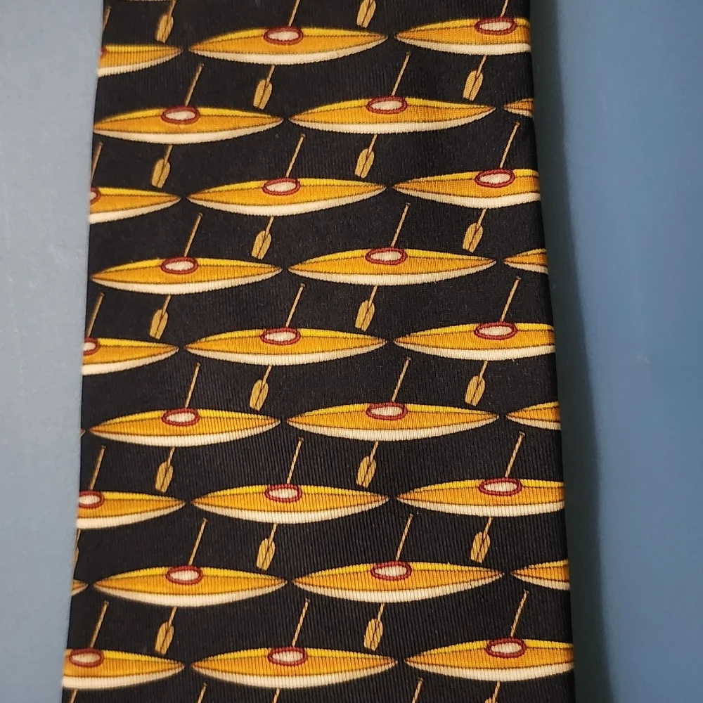 Gucci‎ Black and Gold Geometric 100 % Silk Tie